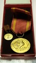 Medal za Warszawę 1939 1945 PRL Medal Odznaczenie MINIATURKA PUDEŁKO