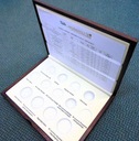 230. Kaseta Numizmato DE LUXE AG 2008 - na monety srebrne
